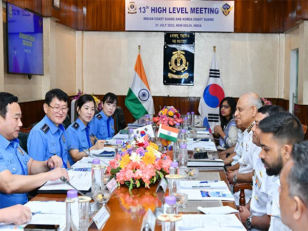 13th highlevel meeting between Indian Coast Guard and Korea Coast Guard held in Delhi-1.webp