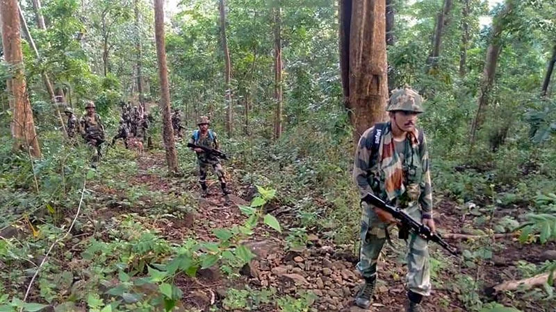 18 Naxalites surrender in Chhattisgarhs Sukma district-1.webp