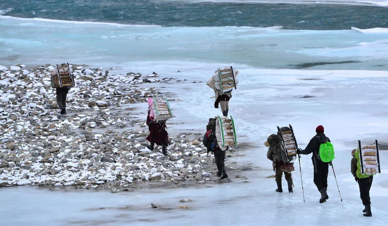 Army to recruit 800 porters at Rajouri-Poonch sector for newly raised company