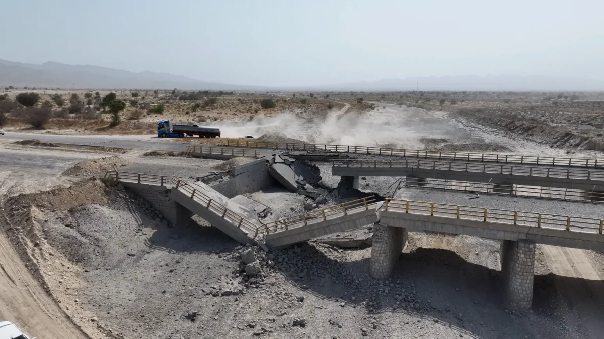 Crossing the Thin Red Line: How the War in the ME is Drifting towards War Crimes Now...