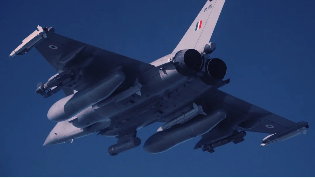 IAF Showcases Meteor BVRAAM Missile Equipped Rafales During R-Day Celebrations, Silencing Integration Delay Speculation