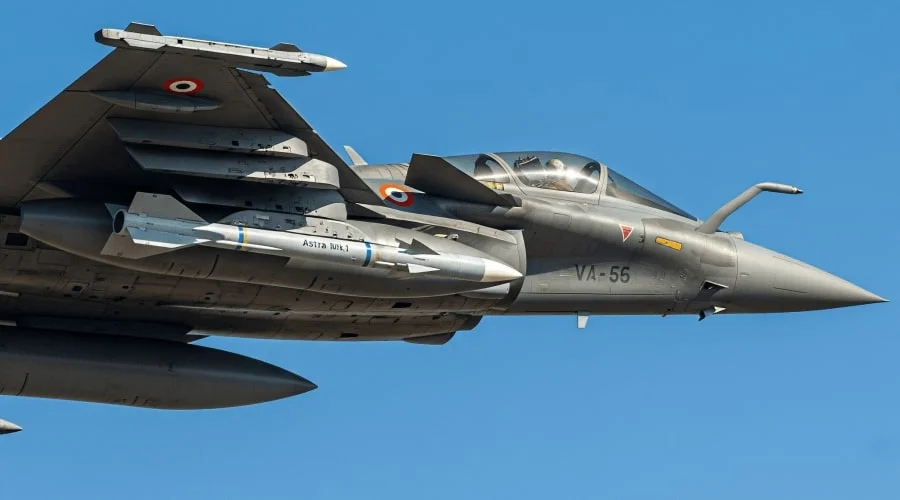 Indigenous Astra Mk1 Missile Set for Captive Trials on IAF's Rafale Jets by End of This Year, Live Firing Trials Expected to Follow in 2026