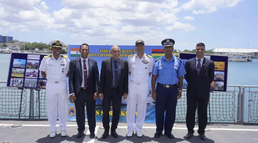 India, Mauritius hold meeting on INS Sarvekshak for hydrographic survey.webp