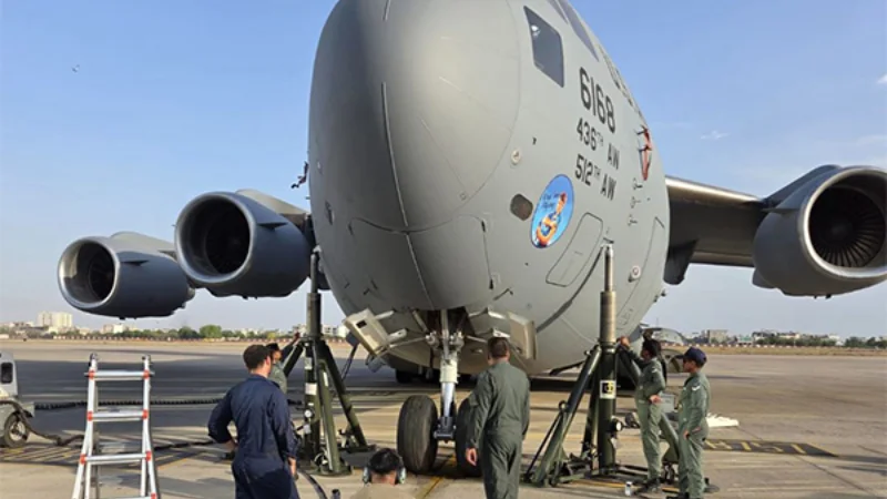 India US Air Force resolve technical snag on USAF C17 aircraft in Jaipur-1.webp