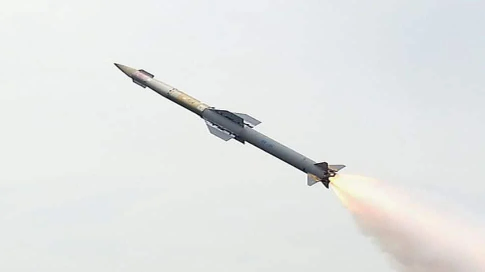 Indian Army to get Rs 30000 crore boost with indigenous QRSAM air defence missile system-1.webp