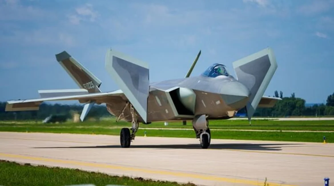 How Growing J-20 Stealth Fighter Deployments Near LAC Poses New Challenges for Indian Defence