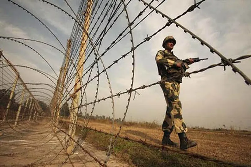 JK Antiterror ops intensified along IB over inputs on possible infiltration in Jammu-1.webp