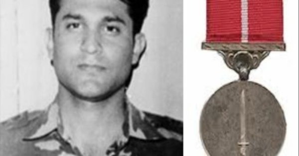Martyr Major Ajay Singh Jasrotia Saved 6 Injured Soldiers But Lost His Life