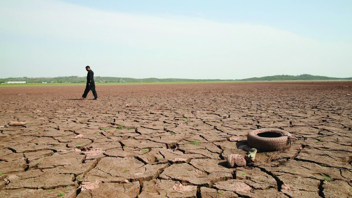 Pakistan fears water crisis with dam levels dropping sharply-1.webp