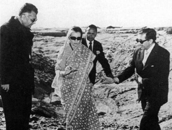 Indira Gandhi at Pokhran 1974 – Nuclear Test India
