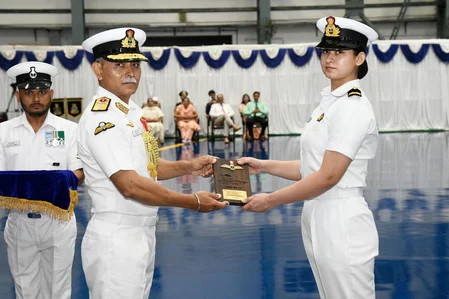 Sub Lt Aastha Poonia scripts history joins fighter stream in Indian Navy aviation-1.webp