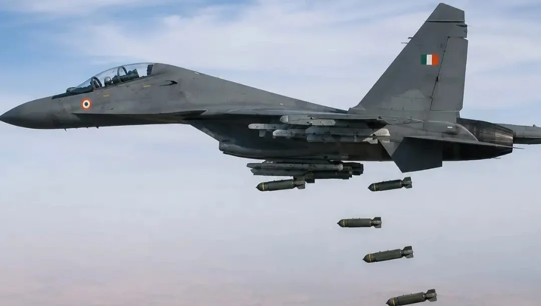 DRDO-IAF Prepares Su-30MKI Fighter Jet for Indigenous 500-kg PGB-500 Guided Bomb Trials in Coming Months