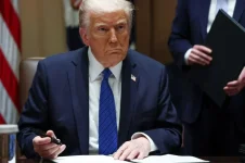 US imposes additional 25% tariff on India amidst trade tensions over Russian oil deals