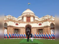 Welfare of world only through path of peace, says PM Modi in meeting with Putin