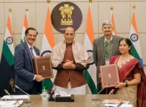 Defence Minister Oversees Strategic MoU Signing Between DRDO and Rashtriya Raksha University for R&D