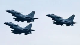 After India Confirms 114 Rafale Plan, Desperate Pakistan Eyes J-10CE Expansion and Fast-Tracks J-35 Stealth Fighters