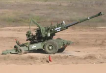 Indian Army Plans Strategic Acquisition of 300 Dhanush Howitzers to Equip 15 New Artillery Regiments, Boosting Long-Range Firepower